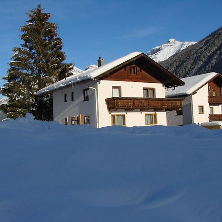 Berghaus Martin Apartment นอยชติฟ อิม ชตูไปทัล ภายนอก รูปภาพ