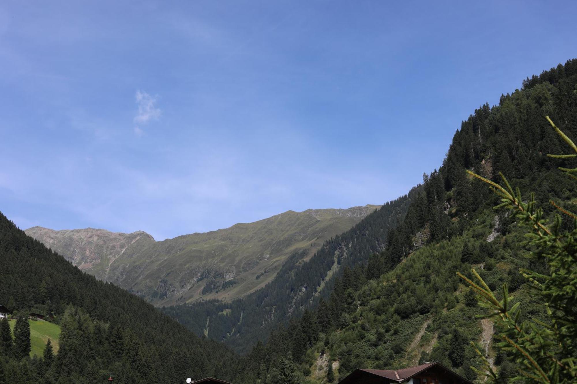 Berghaus Martin Apartment นอยชติฟ อิม ชตูไปทัล ภายนอก รูปภาพ